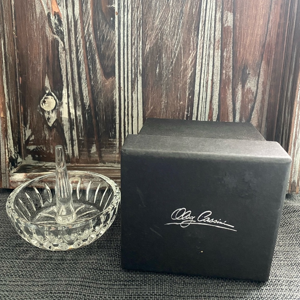 Oleg Cassini Crystal Ring Holder with Box